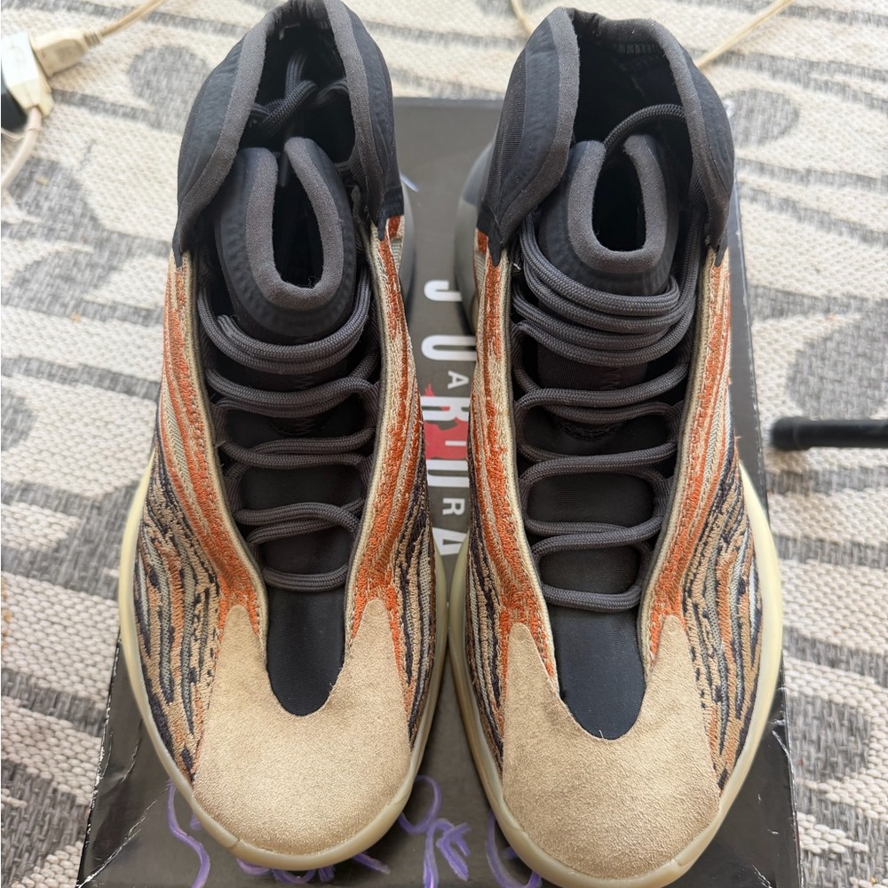 Yeezy QNTM